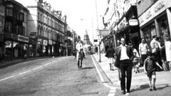 Queens-Road-in-the-rush-hour.-1960.